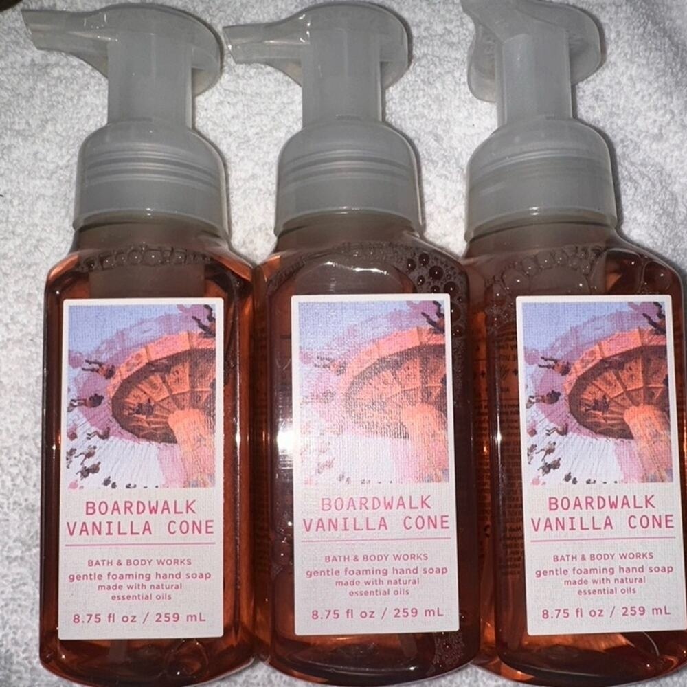Bath and Body Works Boardwalk Vanilla Cone Gentle‎ Foaming Hand Soap Lot of 3